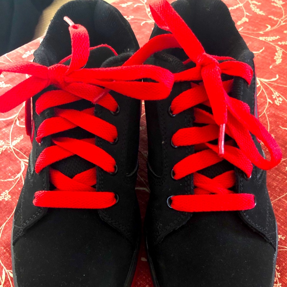 COPY - Heely’s Skate Shoe Boys Size 3